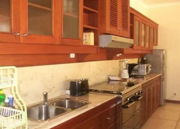 Jade Hotel 4*